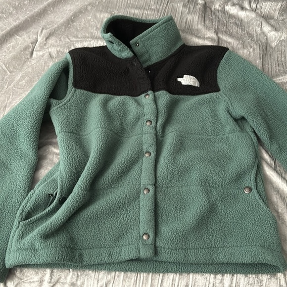 North face cozy jacket size small - Picture 7 of 7